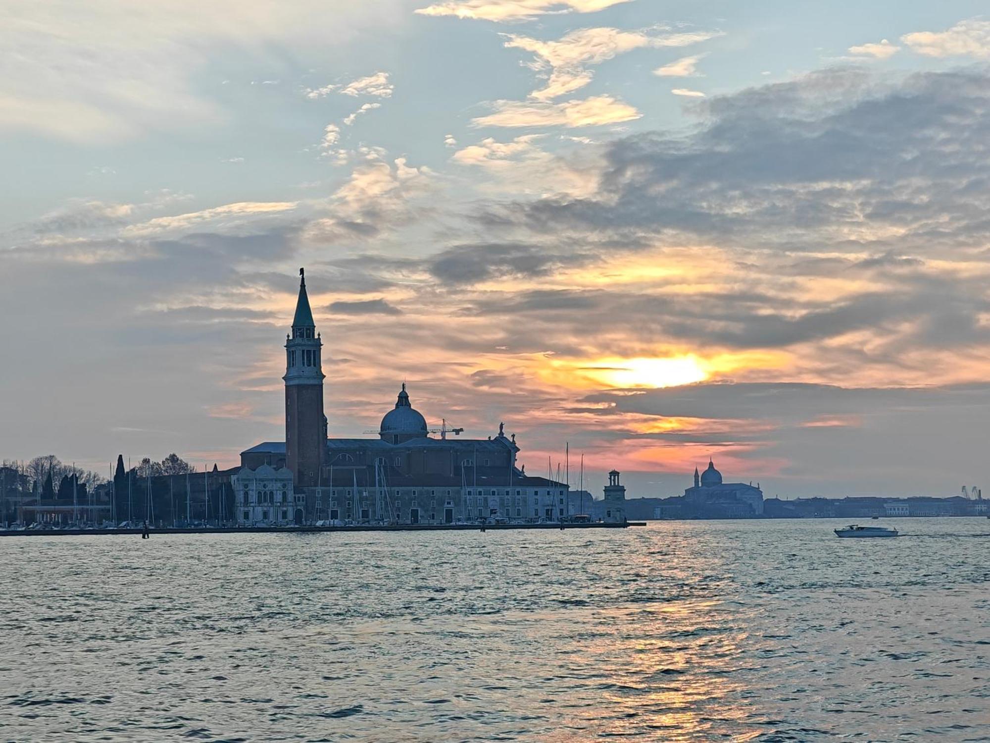 Castello Canal View Venedik Dış mekan fotoğraf